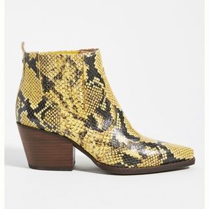 WINONA SNAKE SKIN ANKLE BOOT Yellow and Black boot by Sam Edelman BRAND NEW 7.5
